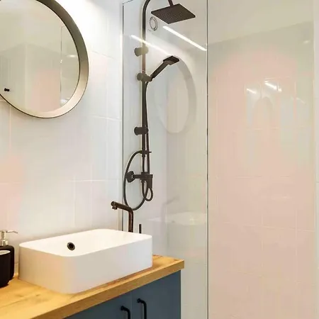 בוקרשט Bright 2Br Apartment - Top Location - City Balcony מראה חיצוני תמונה
