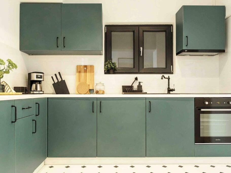 Bright 2br - Location - Balcony * Bucarest