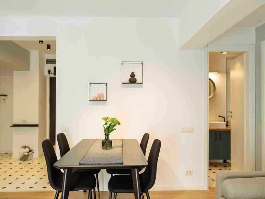 Apartment Bright 2br - Location - Balcony *