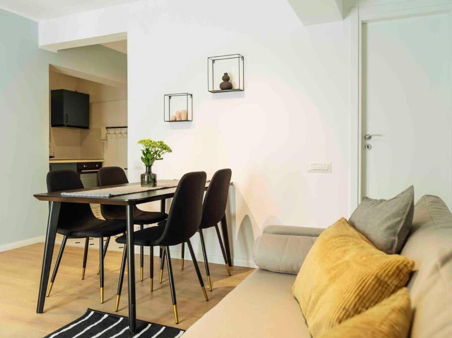 Bright 2br - Location - Balcony * Bucharest